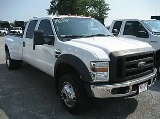 Class 4 2008 Ford F-450 4×4 pick-up truck (GVWR: 14,500 pounds (6.6&nbsp;t))