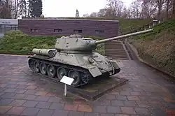 T-34/85 tank, side view