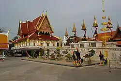 Five Kings Monument, Wat Phutthaisawan (from left to right: Taksin, Ekathotsarot, U-Thong, Naresuan, Chulalongkorn)