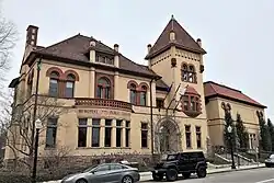 Westerly Memorial and Public Library (1894; addition 1924)