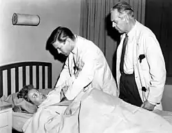 Beverly Garland, Richard Chamberlain and Raymond Massey in the first episode of Dr. Kildare (1961)