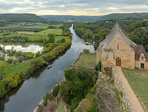 The chapel and river Dordogne.