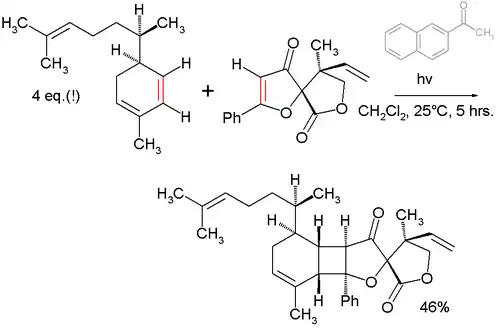 Final step in total synthesis of Biyouyanagin A with acetonaphthone photosensitizer