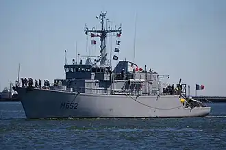 The French Navy's Céphée. PNS Munsif is nearly identical to the one shown in the photo.