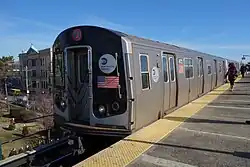 Southbound J train arriving