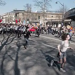 Protests against the El Khomri law in Paris on March 17. The young demonstrators march in gaiety (before the progression of police repression).