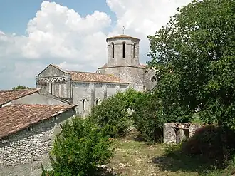The church of Saint-Pierre in Échebrune