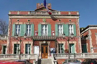 Entraigues-sur-la-Sorgue Town Hall