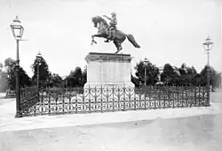 Equestrian statue of José de San Martín