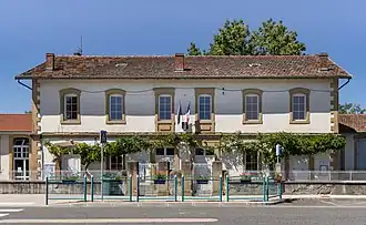 The town hall in Figarol