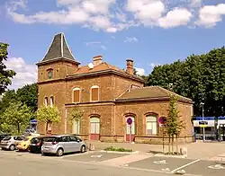 Rosheim station, built in pink sandstone.