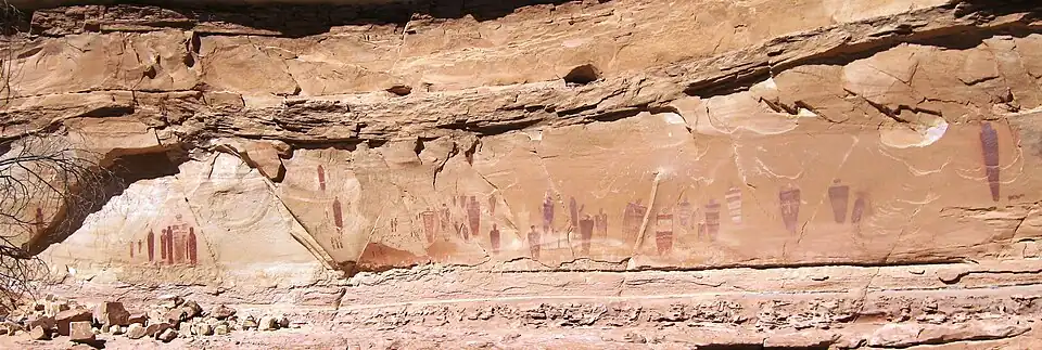 The Great Gallery, Pictographs, Canyonlands National Park, Horseshoe Canyon, Utah, 15 by 200 feet (4.6 by 61.0&nbsp;m), c. 1500 BCE