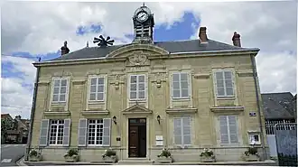 The town hall in Pouillon