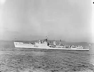 Port view of Blackwood-class frigate HMS Pellew (F62). 18 December 1962 (IWM HU 129945)