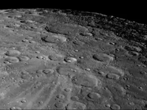 Mariner 10 image with Han Kan at center