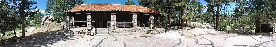 Hynds Lodge Panorama.jpg