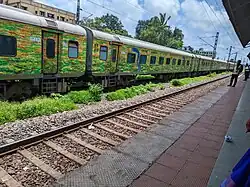 Rake of Indore/Hisar/Delhi - Mumbai Duronto Express, stabled at Boisar