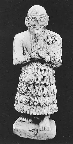 Ishqi-Mari statue (front)