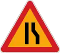 Right lane decrease / End of right crawler lane
