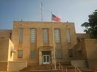 Lafayette County Courthouse, Lewisville