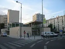 Les Agnettes street-level entrance