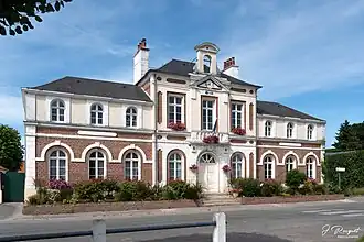 The town hall of Montcavrel