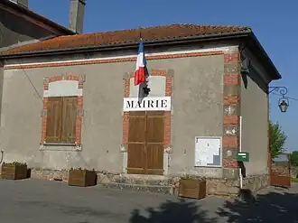 The town hall in Mouzon
