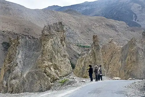Clay pillars, Tabo - Lingti, June '18