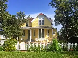One of the few original buildings from the 1890s, built when the railway came to town.