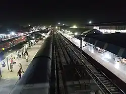 Platform 4 and 5 of Mughalsarai Junction from flyover