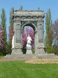 The war memorial in Proyart