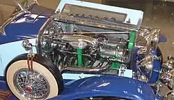 1932 SJ Dusenberg working-engine closeup.