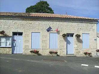 The town hall in Saint-Sorlin-de-Conac