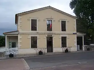 The town hall in Soulignac