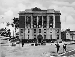 Jacob's Ladder to the left of Brisbane Trades Hall, ca. 1928