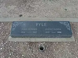 The grave site of John Howard Pyle (1906–1987).